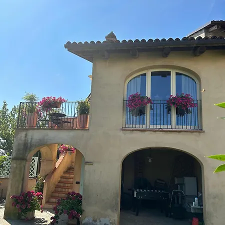 Apartmán Casa Nonna Ada Cisterna dʼAsti
