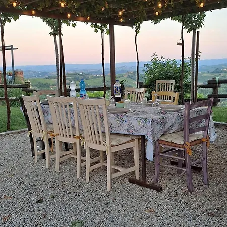 شقة Casa Nonna Ada Cisterna dʼAsti