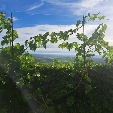 Casa Nonna Ada Cisterna dʼAsti